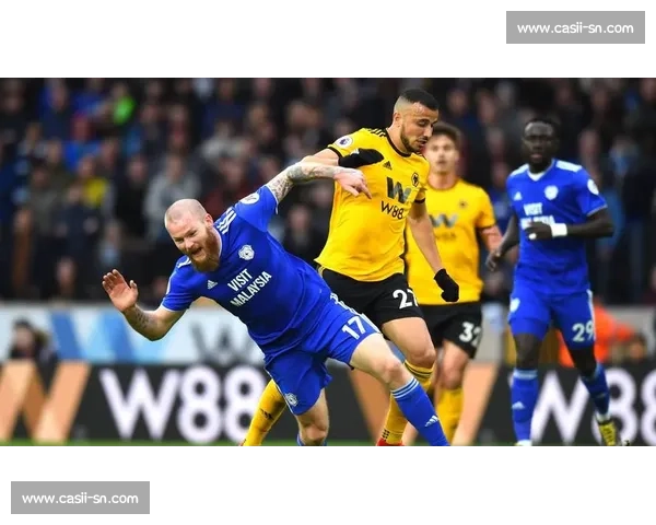 西汉姆联主场迎战富勒姆 双方争夺英超宝贵三分展开激烈对决